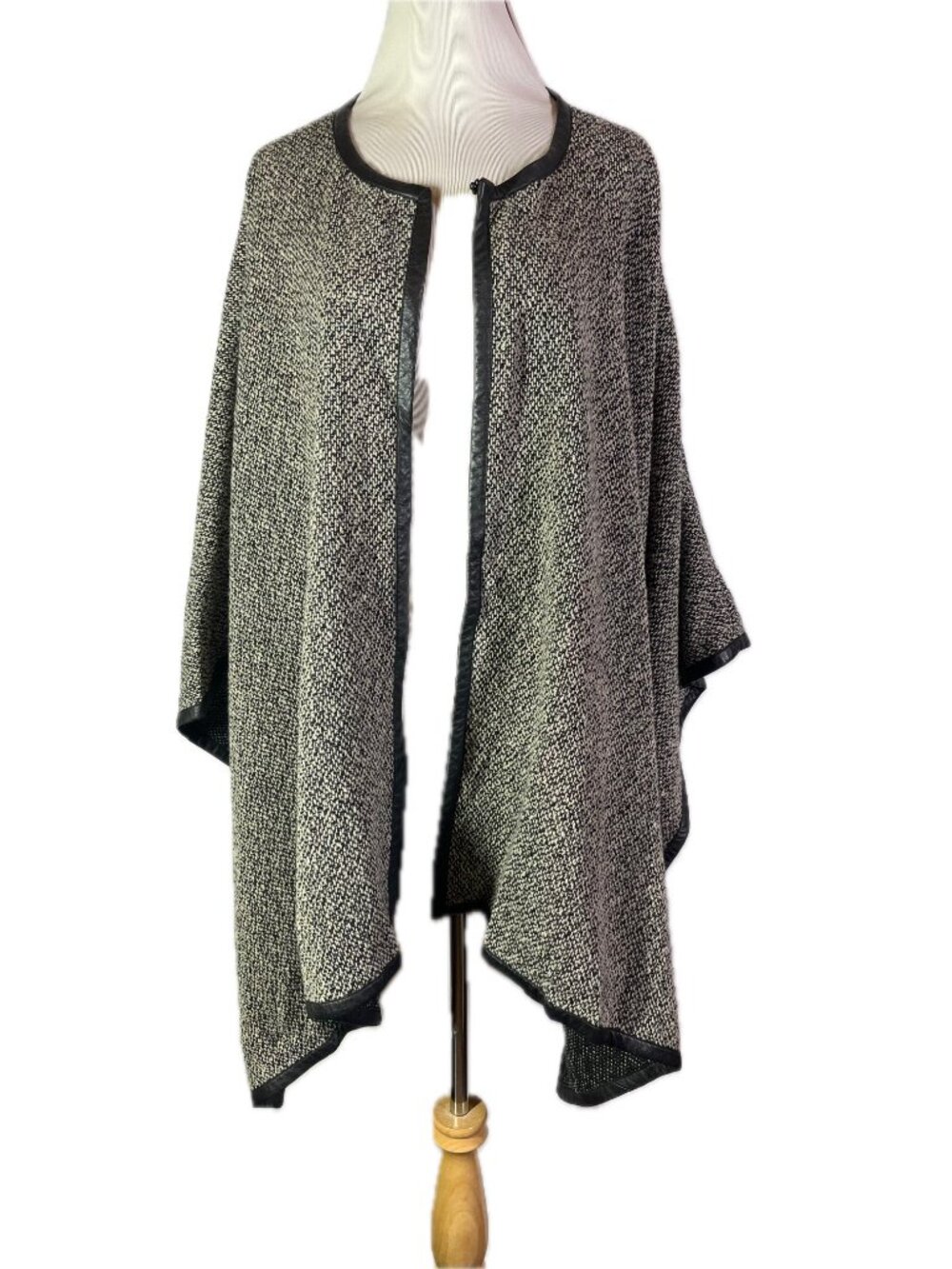 Lauren Ralph Lauren Size L/XL Wool Blend Cape Jacket Lamb Leather Trim *Flaw